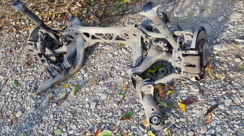 Punte spate Audi A4 B8 8K 2009 2010 2011 2012