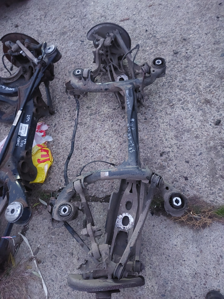 Punte spate Audi A4 B9 Berlina 1.4 Benzina 2018, -