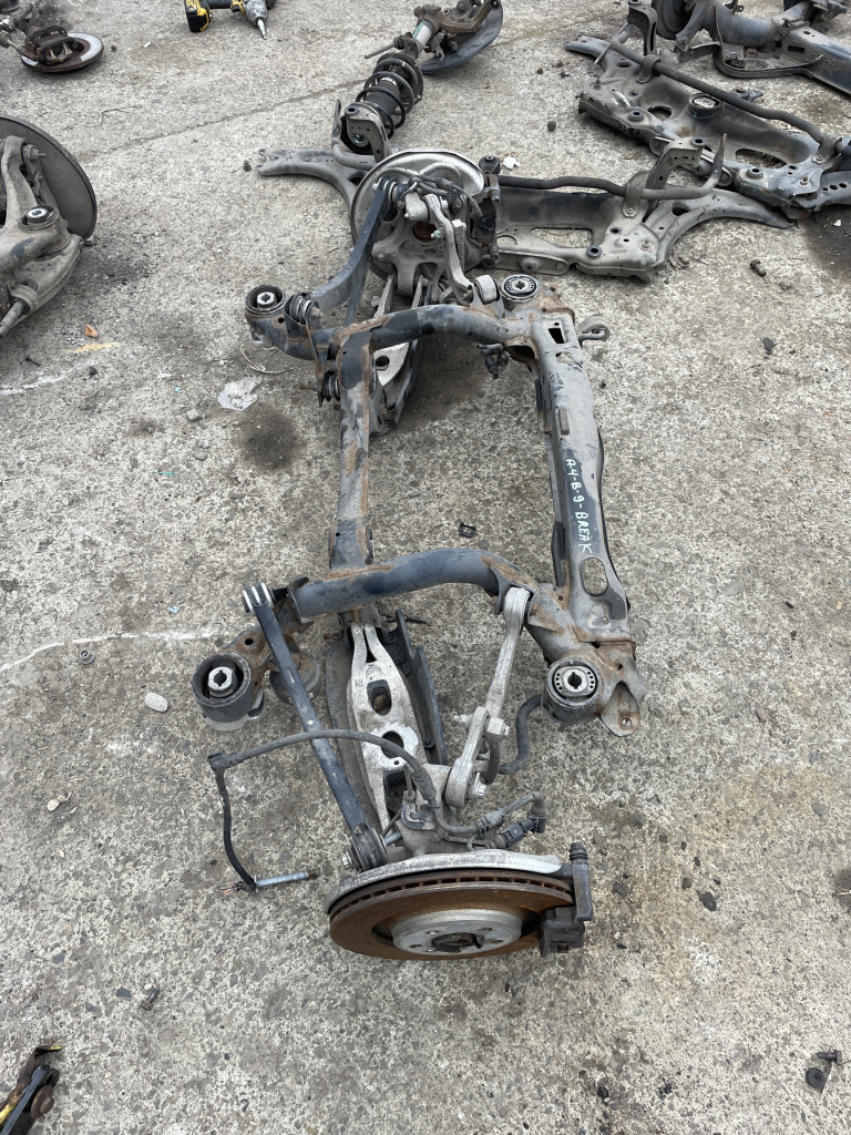 Punte spate Audi A4 B9 Break 2.0 Motorina