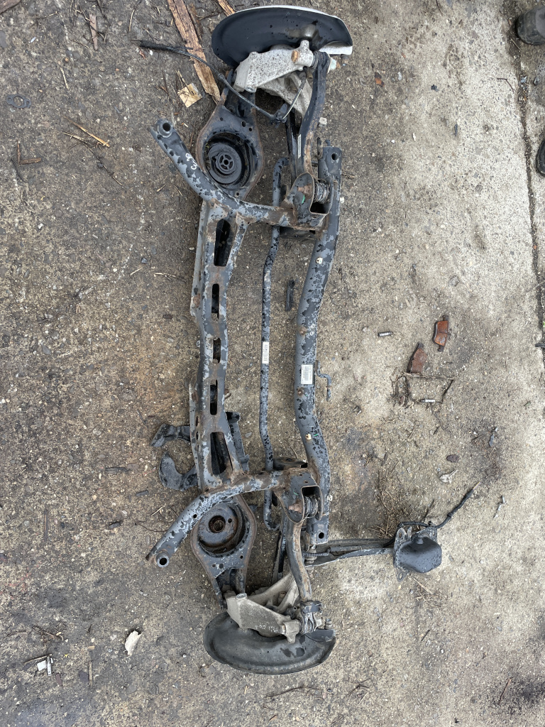 Punte spate Audi Q3 2.0 Motorina 2013, 5N0505315S