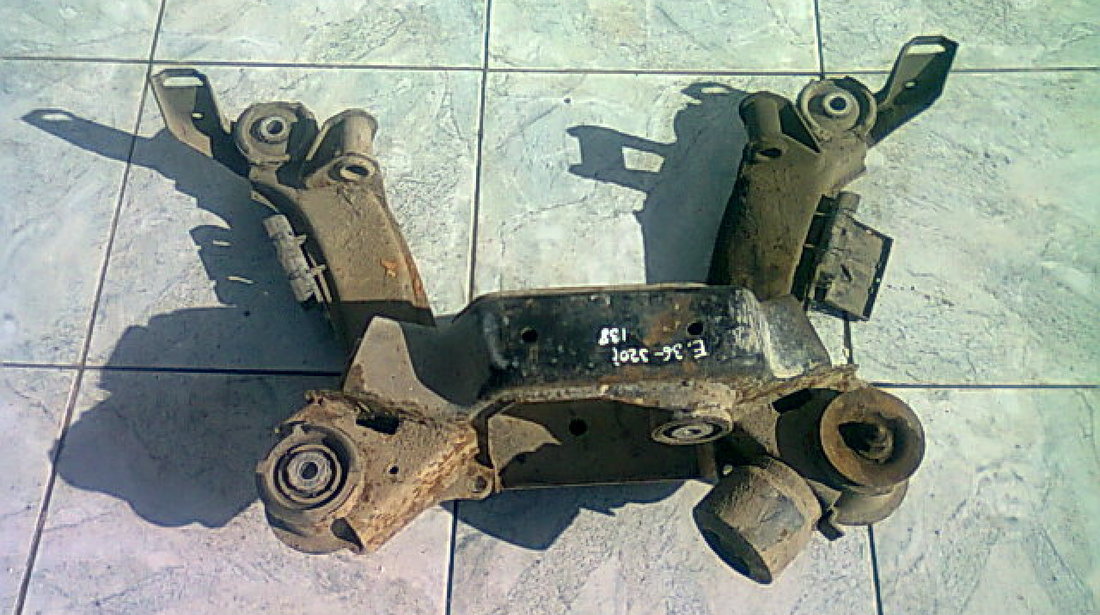 Punte spate BMW E36 320i 2.0i M50