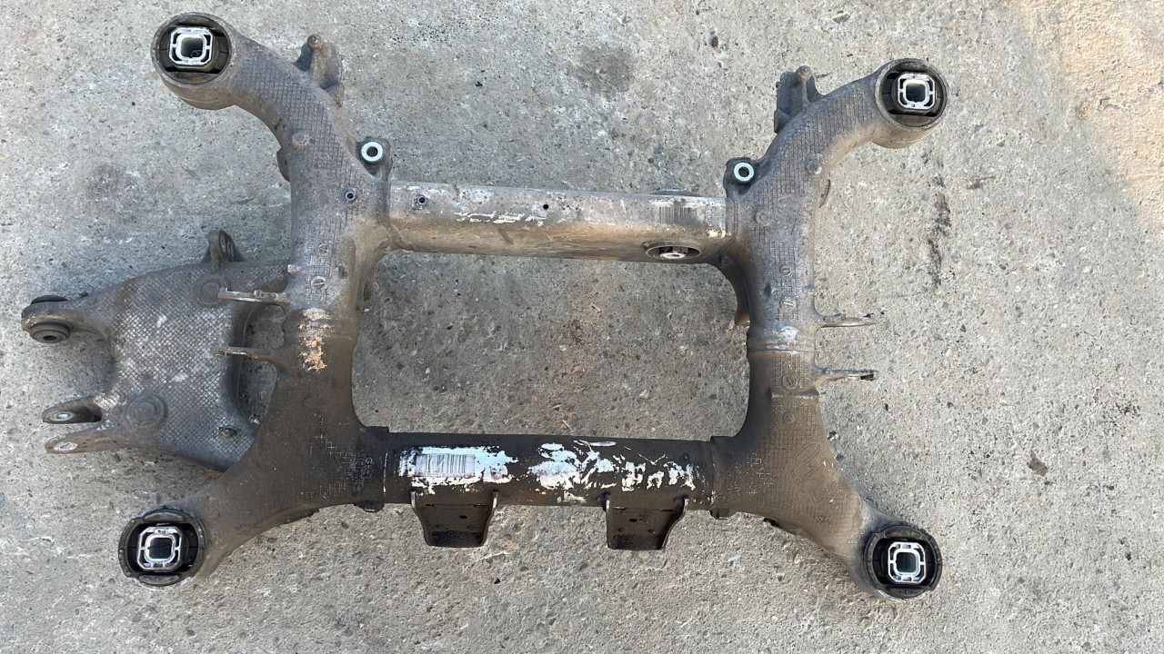 Punte Spate BMW Seria 5 F10 525d N57 (FW32) cod: 33316799103