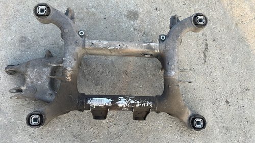 Punte Spate BMW Seria 6 F06 650iX N63N (6B61) cod: 33316799103