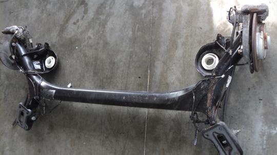 Punte Spate Citroen C4 Hatchback 1 6 16v Nfu 109 Cai