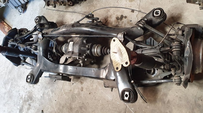 Punte spate completa cu brate si fuzete BMW Seria 3 F30 F31 2013 2014 2015 2016 2017