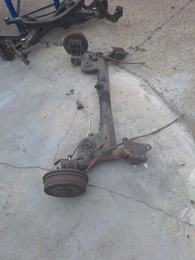 Punte spate Dacia Duster 1.5 Motorina 2013, 4×2