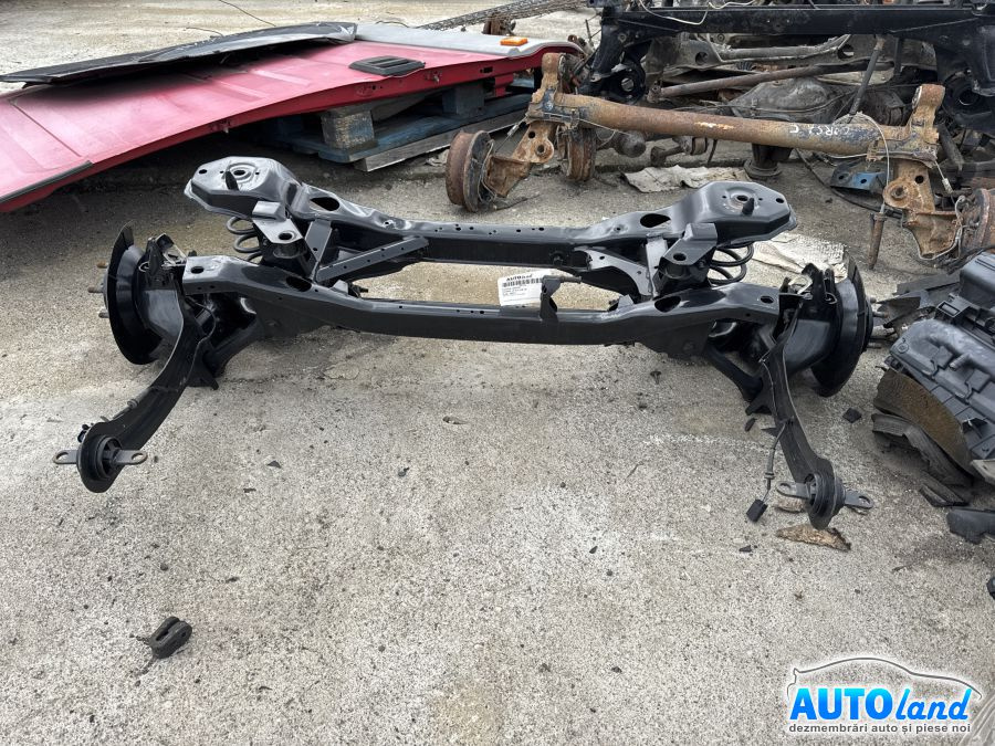 Punte Spate Ford FOCUS III 2011