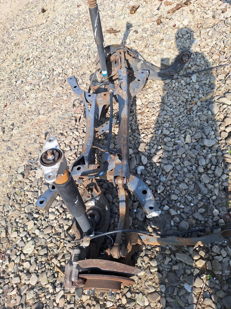 Punte spate Mazda 3 Hatchback 2.2 Motorina 2016, -