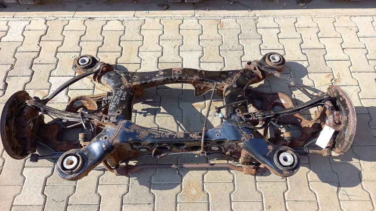 PUNTE SPATE MERCEDES ML - - (2005 2008)