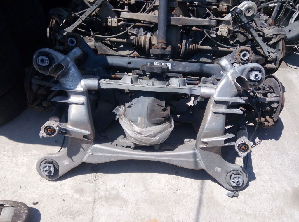 Punte spate mercedes s320 s350 s400 s500 w221