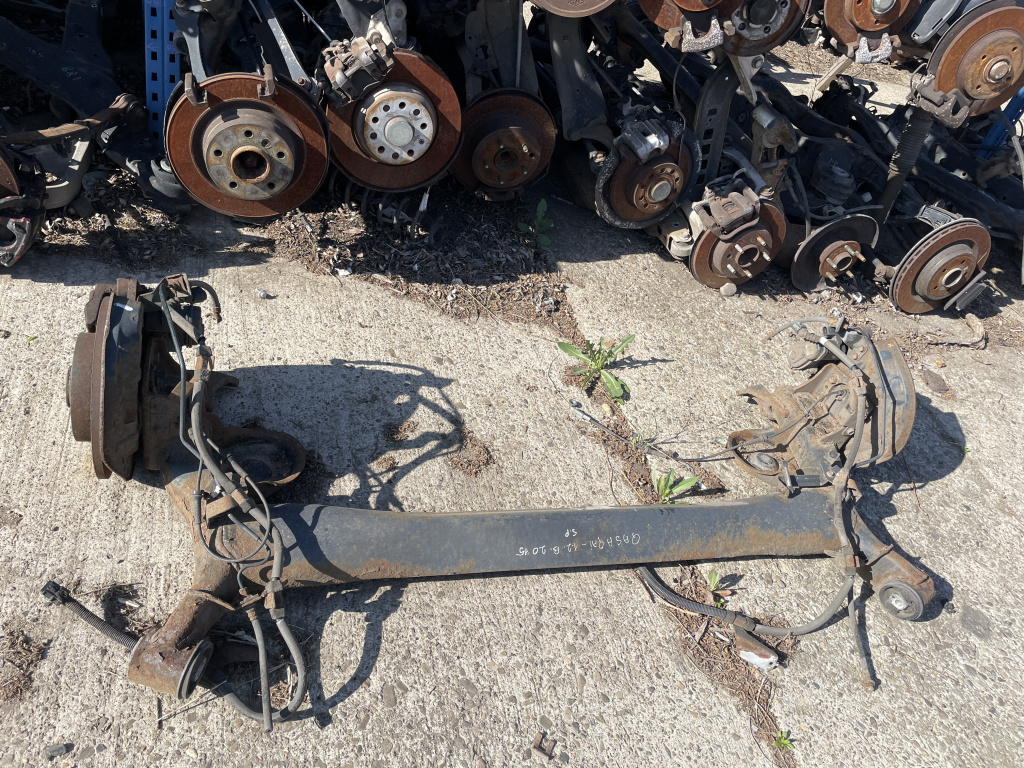 Punte spate Nissan Qashqai 1.2 Benzina 2015, -