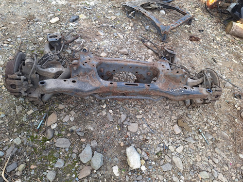 Punte spate Nissan Qashqai 1.6 Motorina 2012, 4X2