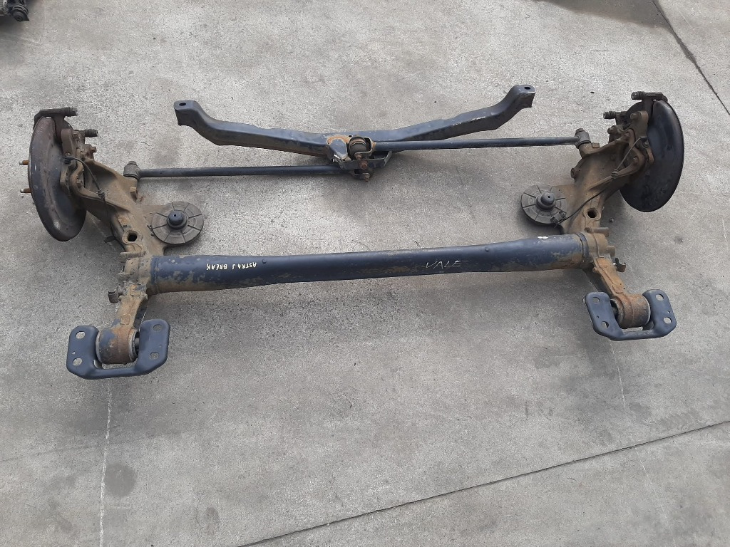 Punte spate opel astra j combi break 2014