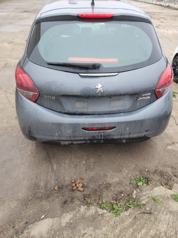 Punte Spate Peugeot 208 Coupe 2016 1.2 HMZ 5+1