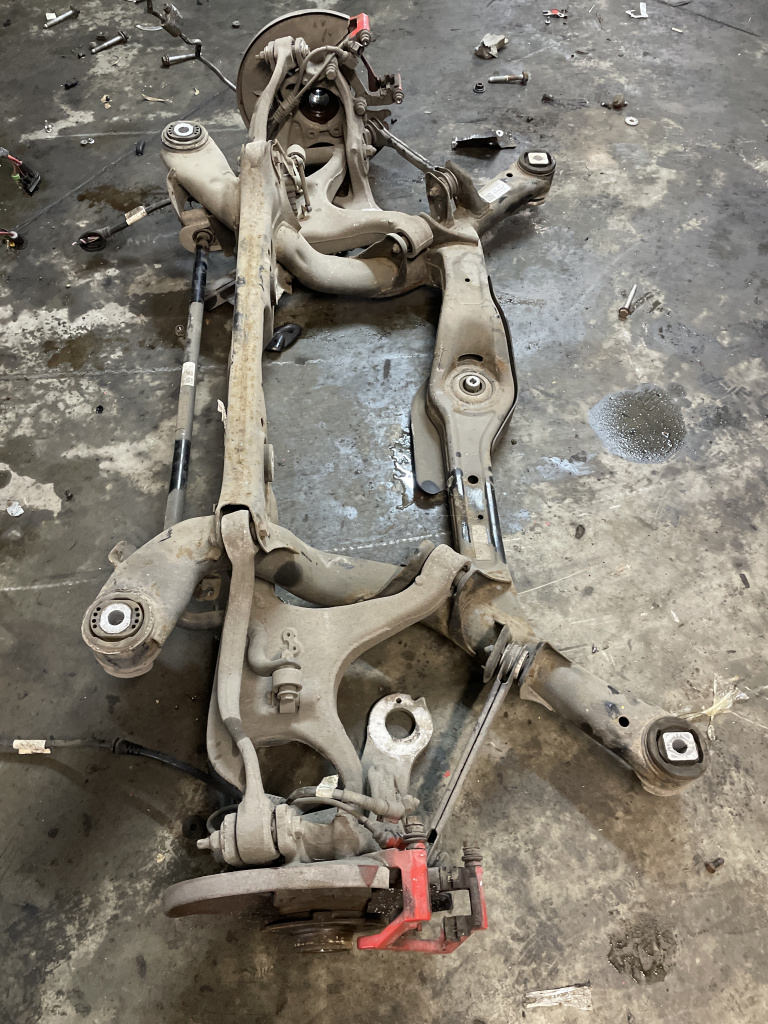 Punte spate Porsche Macan 3.0 Benzina 2015, 95B505235B