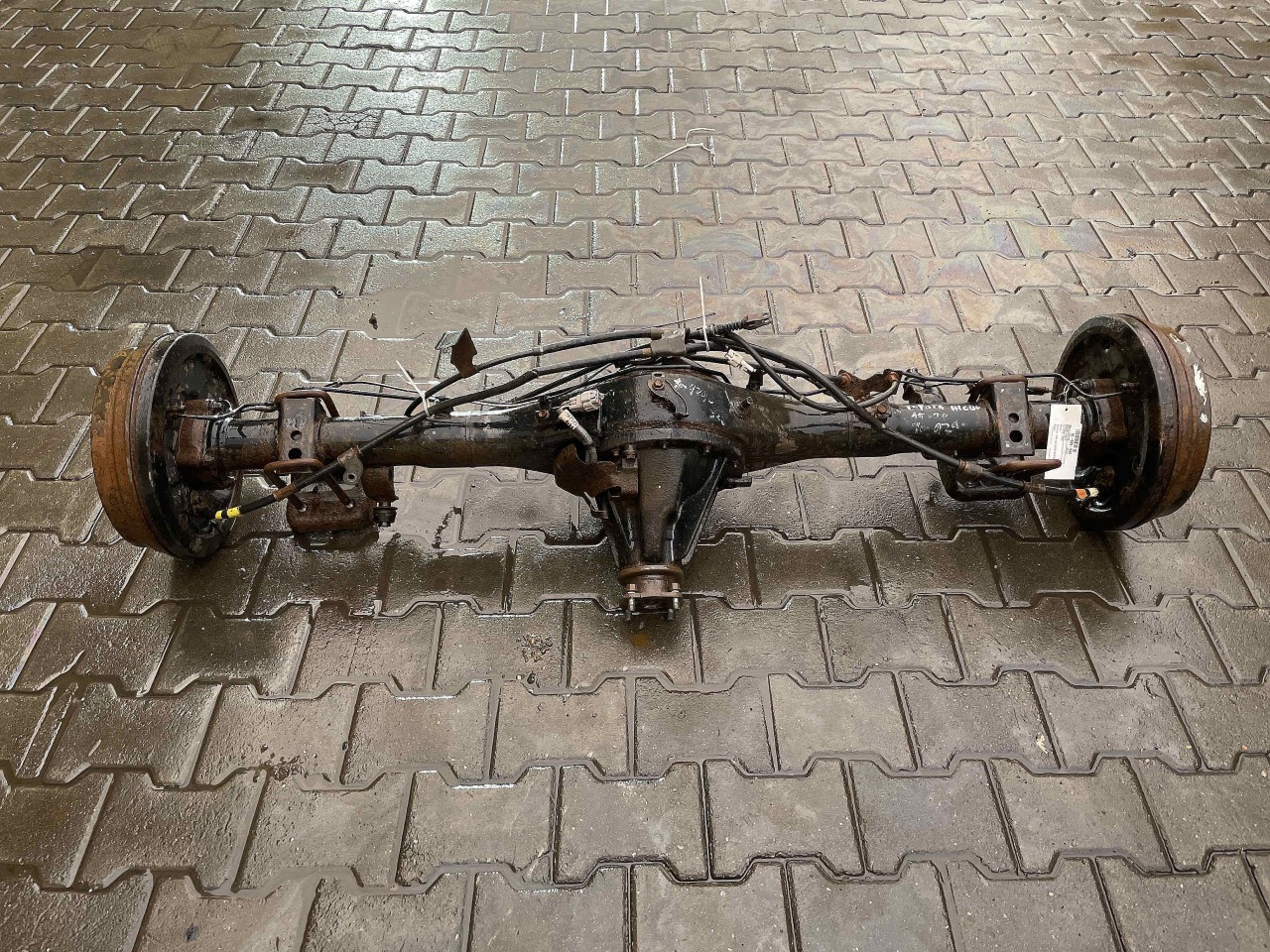 PUNTE SPATE TOYOTA HILUX HILUX - - (2015 2020)
