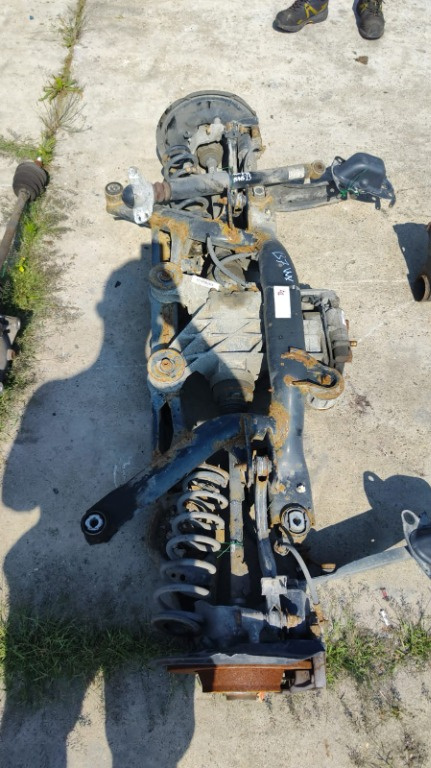 Punte spate Volkswagen Passat B7 Combi 2.0 TDI 2012