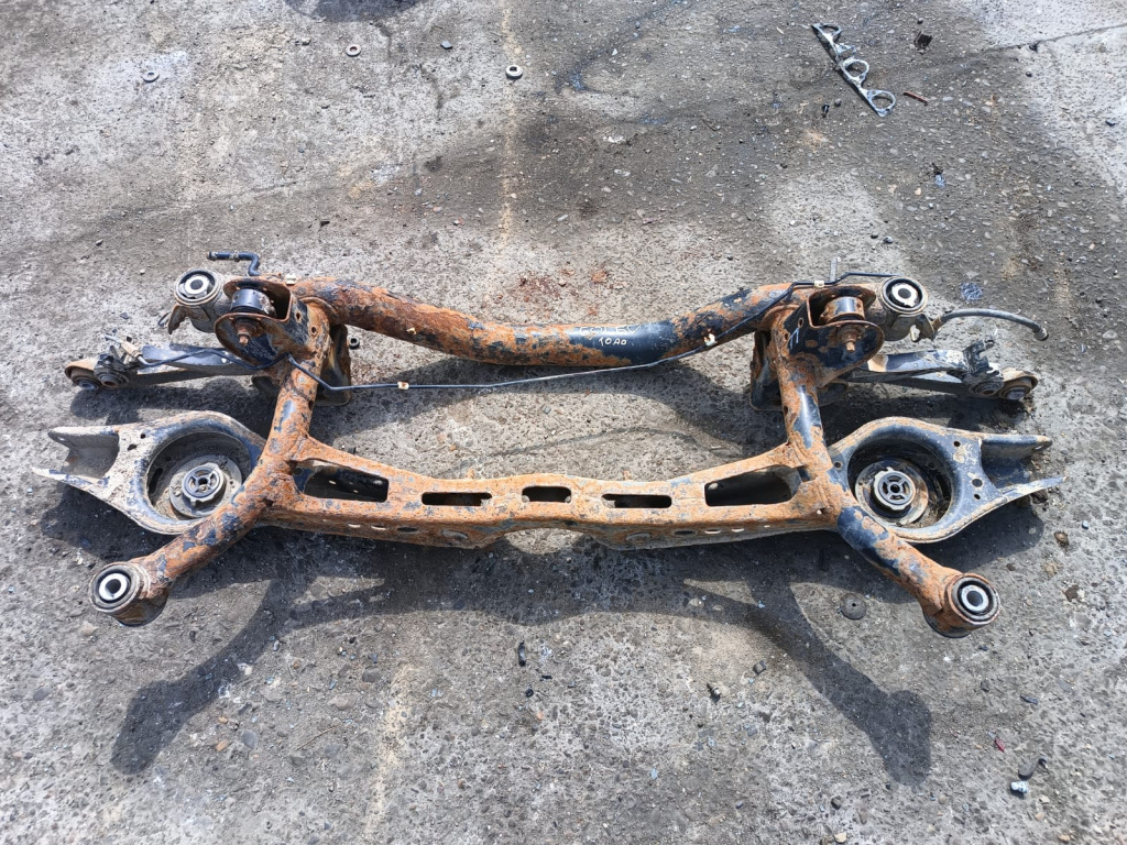 Punte spate Volkswagen VW Golf 5 [2003 - 2009]