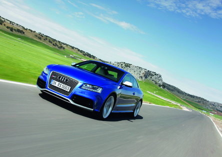 Puterea in cea mai frumoasa forma a sa - Audi RS5 Puterea in cea mai frumoasa forma a sa - Audi RS5