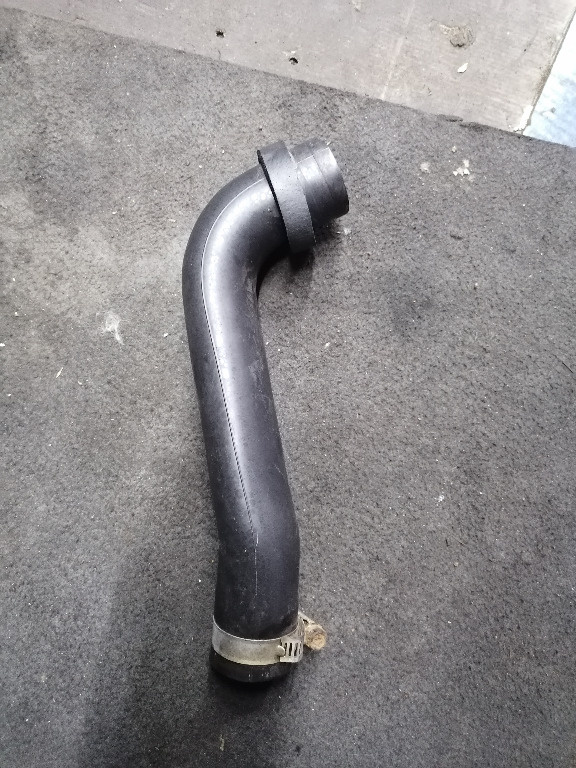 R4183 FURTUN APA TOYOTA RAV 4 II 2.0 D4D 85KW 116CAI 20000 . . . .2005