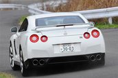 Rabla englezeasca se da la schimb cu Nissan GT-R