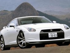 Rabla englezeasca se da la schimb cu Nissan GT-R