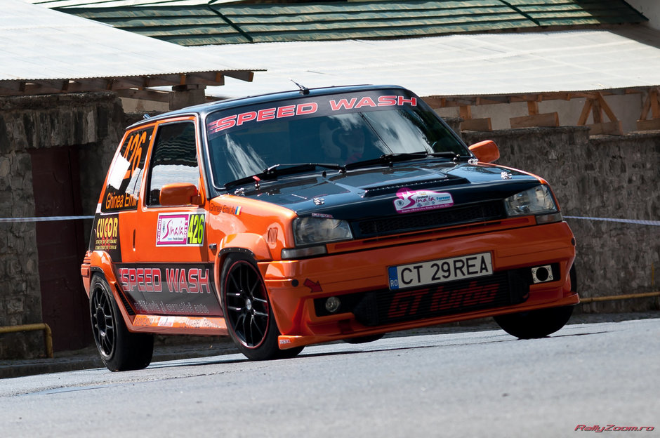 Racheta de buzunar: Renault 5 GT Turbo by Emil Racheta de buzunar: Renault 5 GT Turbo by Emil