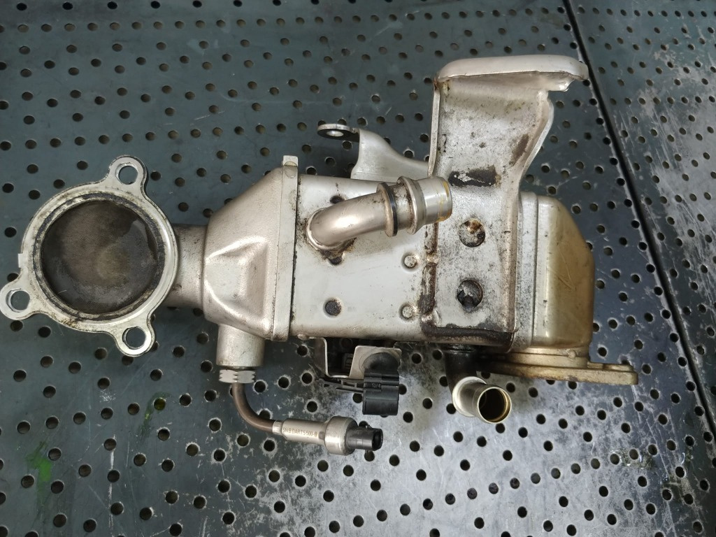 Racitor gaze 2.2 d multijet alfa romeo giulia 952 stelvio 55277009