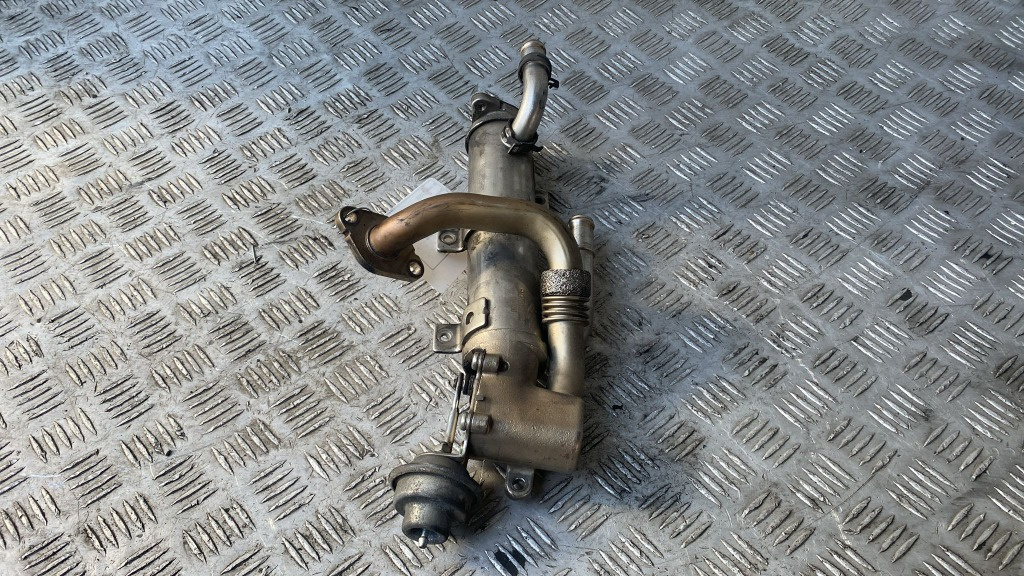 Racitor gaze Audi A4 B7 2.0 TDI cod moto