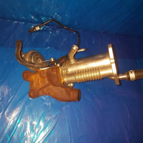 Racitor gaze cod 147355713r renault megane III 1.5 dci