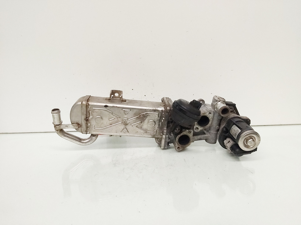 Racitor gaze cu egr, cod 03L131512AT, VW Golf 6 Variant (AJ5), 1.6 TDI, CAY (idi:666339)