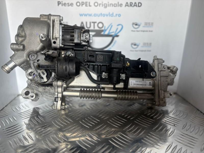 Racitor gaze cu supapa EGR Opel Astra K 2015-2019 1.6CDTI 136cp 100kw; 1.6CDTI 120cp 88kw; 1.6CDTI 110cp 81kw; 1.6CDTI 95cp 70kw B16DTH; B16DTC; B16DTE; B16DTL; B16DTU 55574012