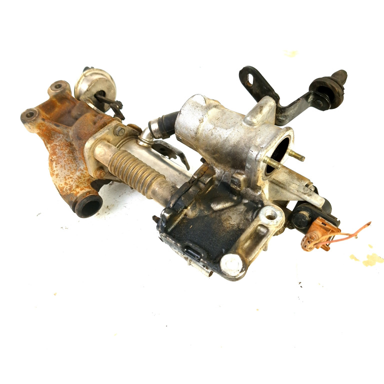 Racitor Gaze Dacia Duster 1 (Hs) 2010-2017 1.5 Dci 4X4 K9K 894 Motorina 147355713R, 147355713, 190911B