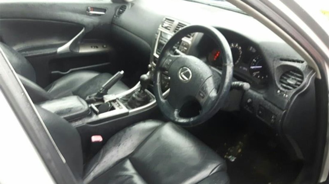 Racitor gaze Lexus IS 2006 Berlina 2.2