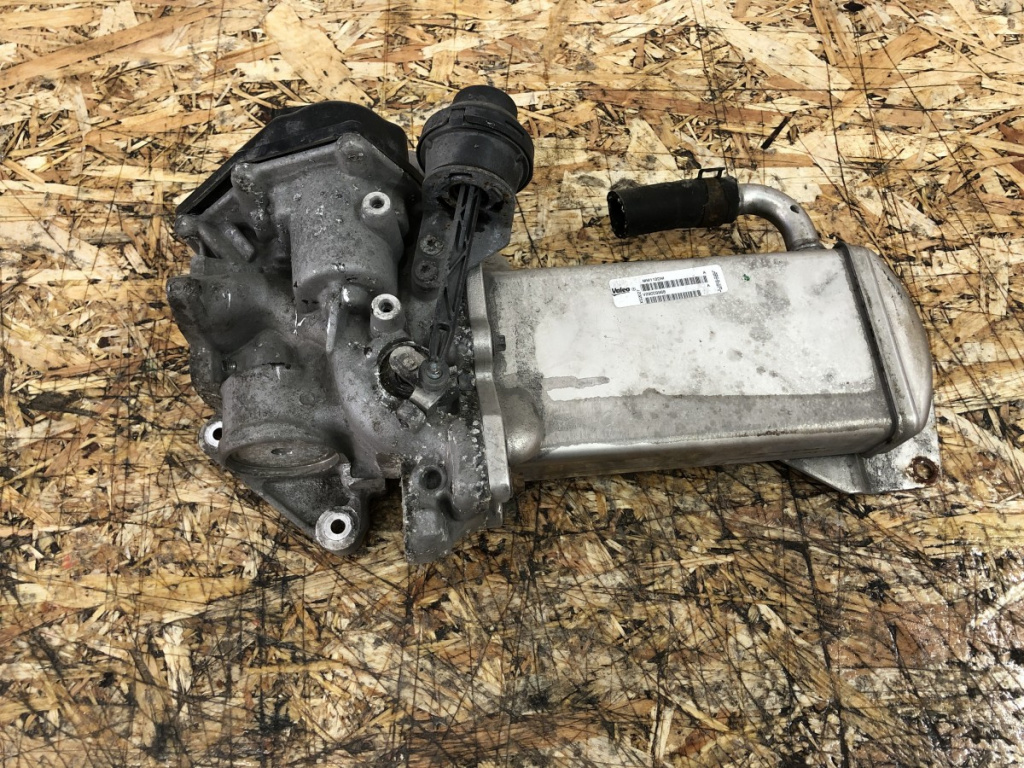 Racitor gaze VW T5 2.0TDI , Automat DSG sedan 2012 (V29009968)