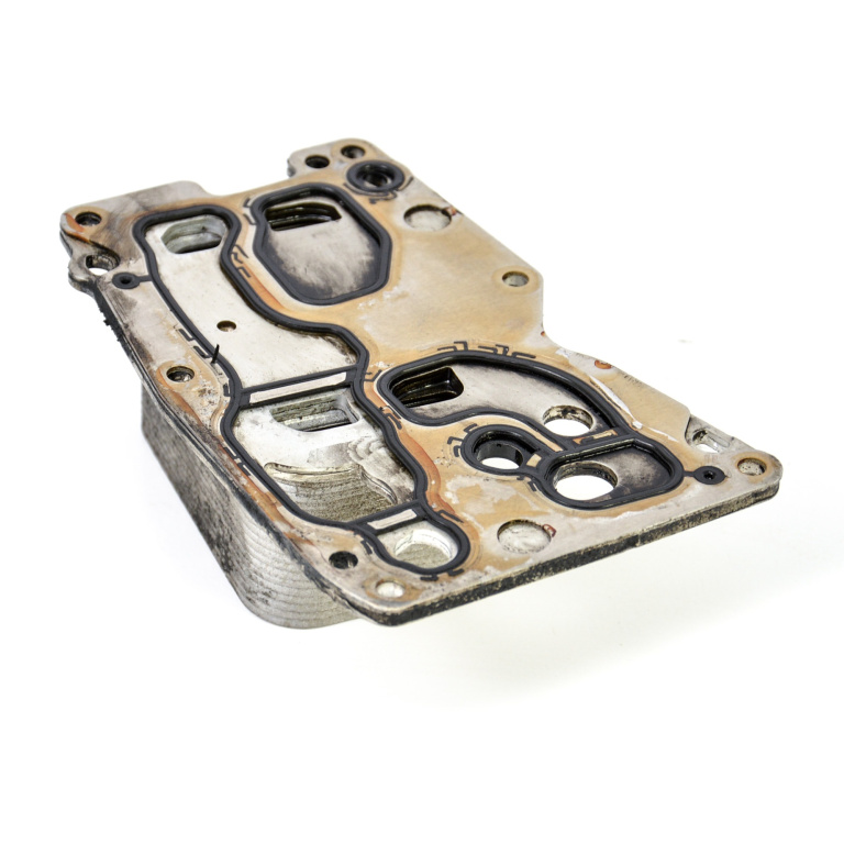 Racitor Ulei / Termoflot Bmw 1 (F20, F21) 2010 > 116 D N47 D16 A Motorina 8507626, 8 507 626, 70377354 Mahle