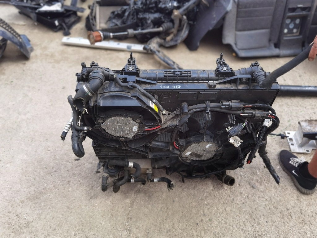 Radiatoare set range rover sport 2020 facelift 2.0 benzina hybrid