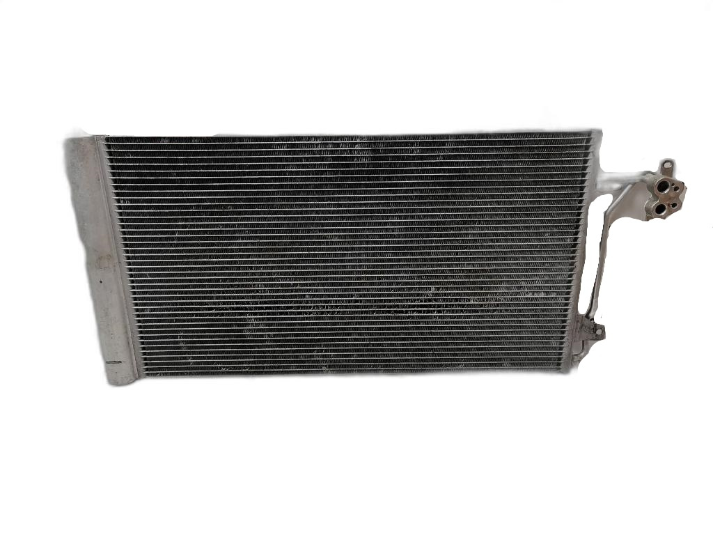 Radiator AC Volkswagen Transporter T5 (7H) Bus 2009 2.5 TDI OEM 7H0820411E