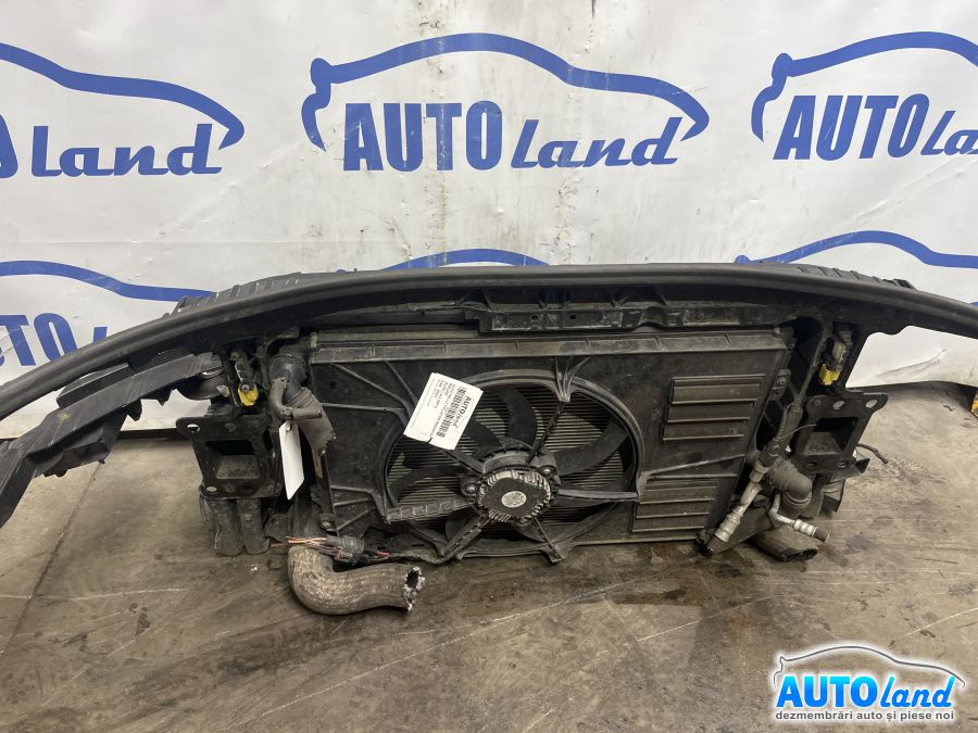 Radiator Apa 1.6 TDI cu Intrarile pe Diagonala / L Mijloc Audi A3 8P 2003