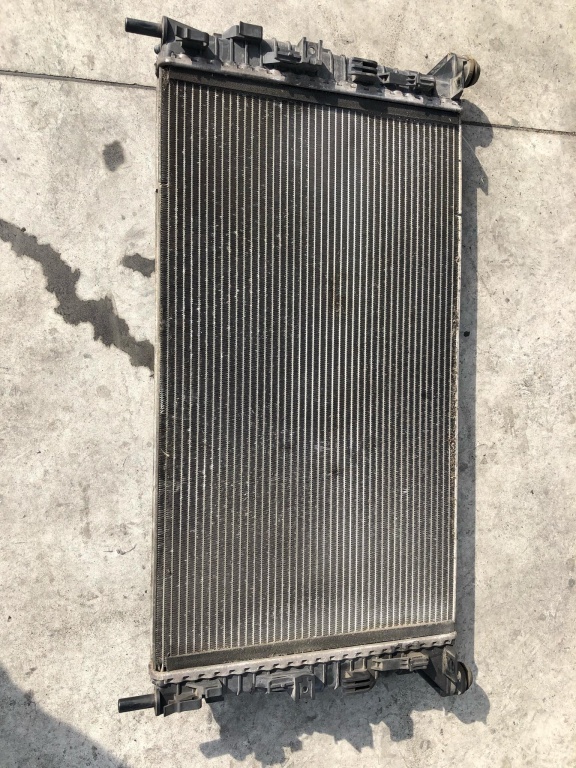 Radiator apa 2.0 tdci ford focus 2 2008 3m5h8005tl