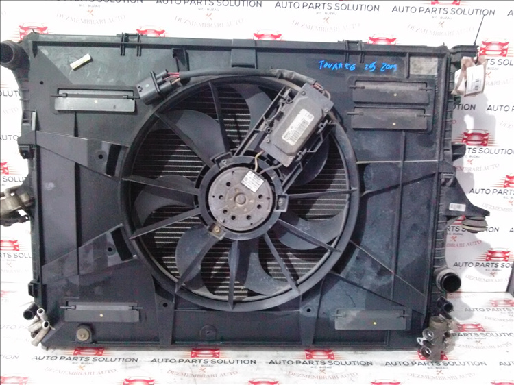 Radiator apa 2.5 TDI VOLKSWAGEN TOUAREG an fabr. 2009