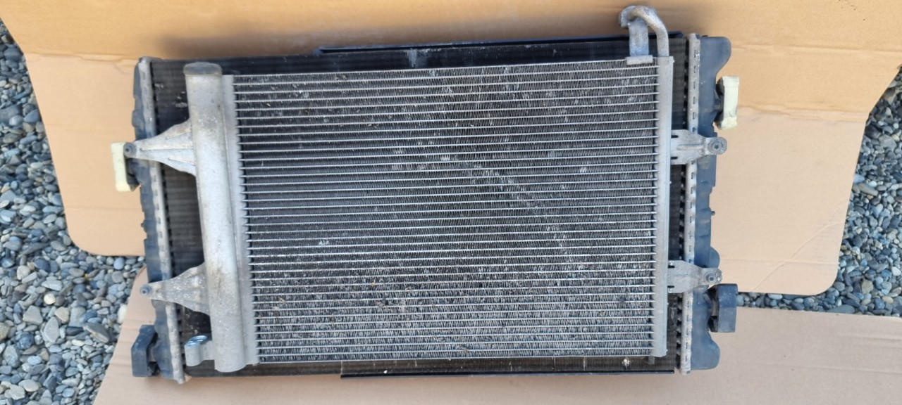 Radiator apa / ac Skoda Fabia 2 1.2 benzina 2007 2008 2009 2010
