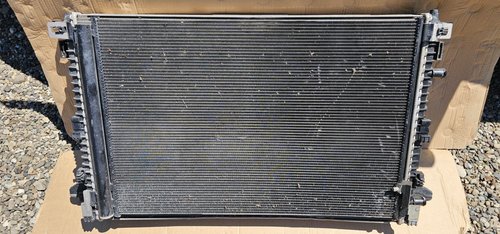 Radiator Apa / Ac / Suplimentar Audi Q7 4M / Q8 55 TFSI 2017 2018 2019 2020 2021
