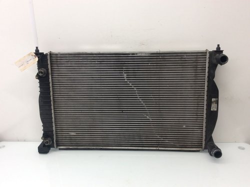 Radiator apa Audi A4 B7 2.0 8E0121251L