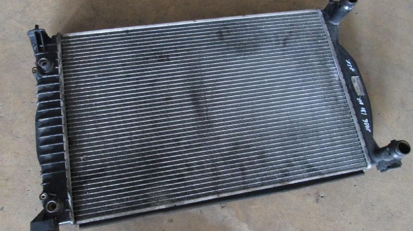 Radiator apa Audi A4 B7 2.0 TDI 8E0121251L