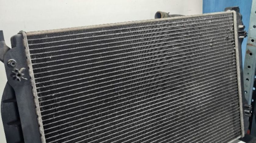 Radiator apa Audi A4 B7 2.0 Tdi cutie manuala 8E0121251A