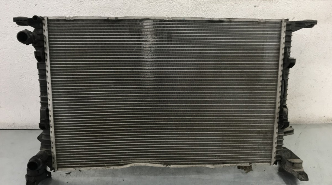 Radiator apa Audi A4 B8 Avant 2.0 TFSI quattro Manual, 180cp sedan 2012 (cod intern: 60725)