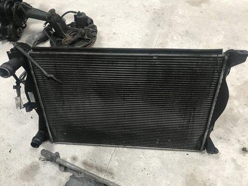 Radiator apa Audi A6 4F 2.0 TDI BLB BRE 2005 2006 2007 2008