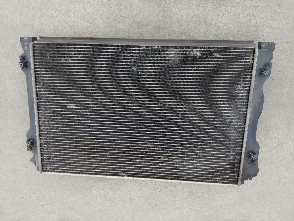 Radiator apa audi a6 4f c6 2.0 tdi 4f0121251q