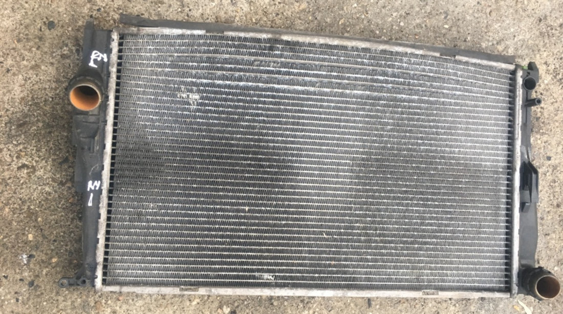 Radiator apa BMW Seria 3 E90/E91/E92/E93 [2004 - 2010] Sedan